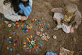 Laad afbeelding in galerijweergave, Mandala Regenboog Sneeuwvlokken
